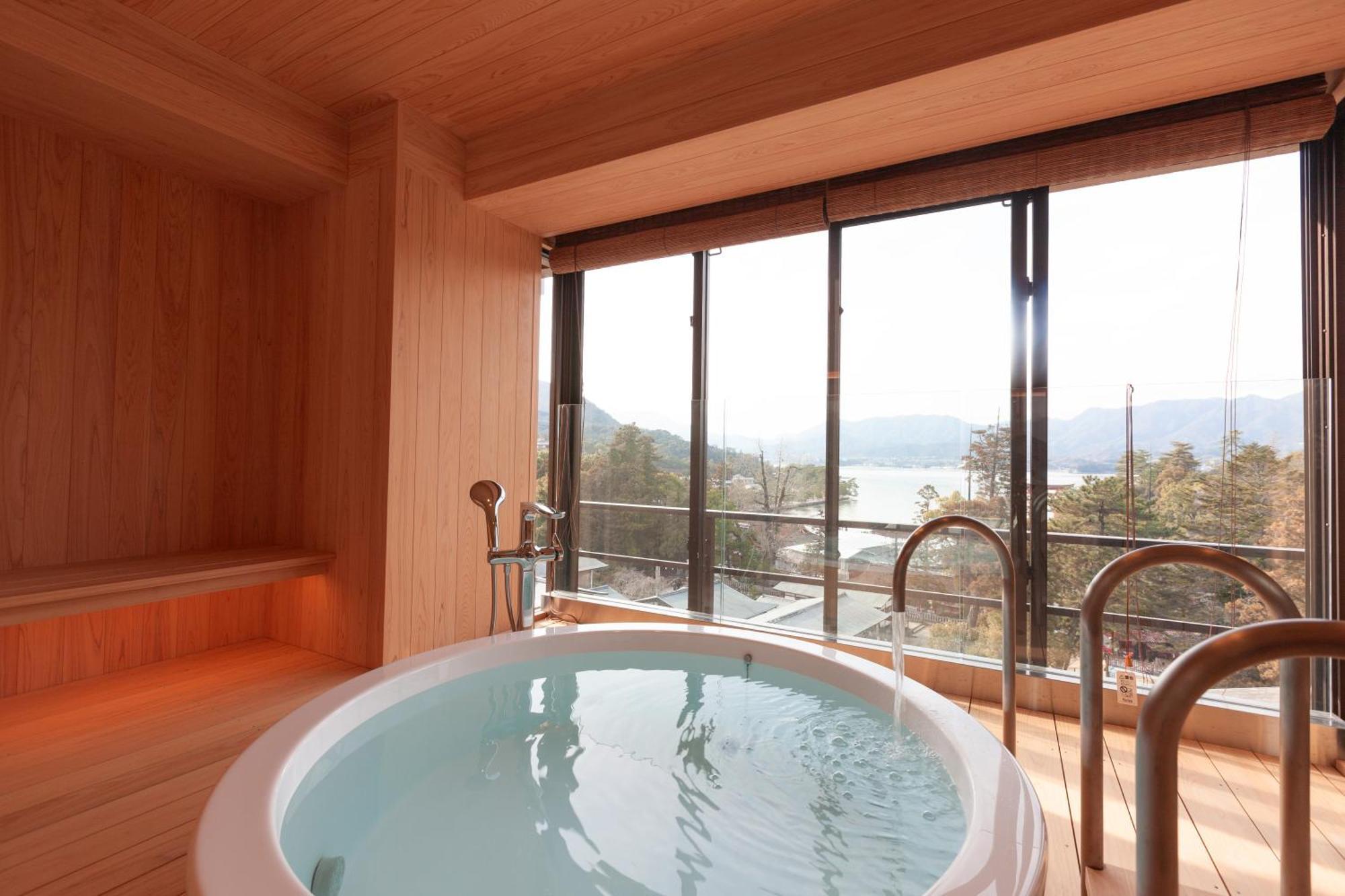 Miyajima Grand Hotel Arimoto Hatsukaichi Ngoại thất bức ảnh