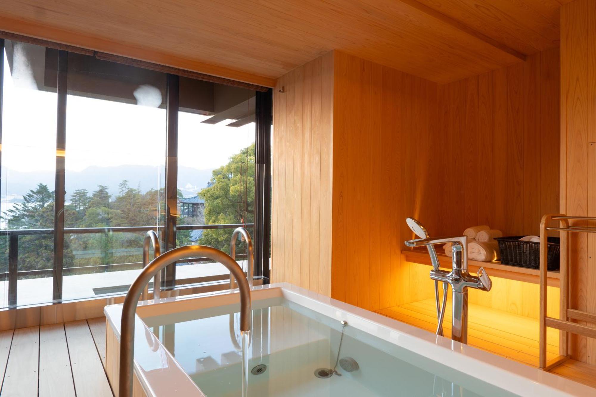 Miyajima Grand Hotel Arimoto Hatsukaichi Ngoại thất bức ảnh